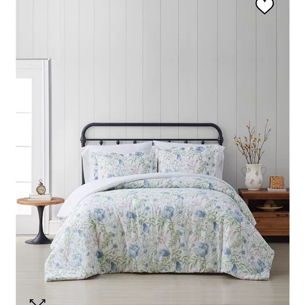 NWT COTTAGE CLASSICS KING COMFORTER SET
